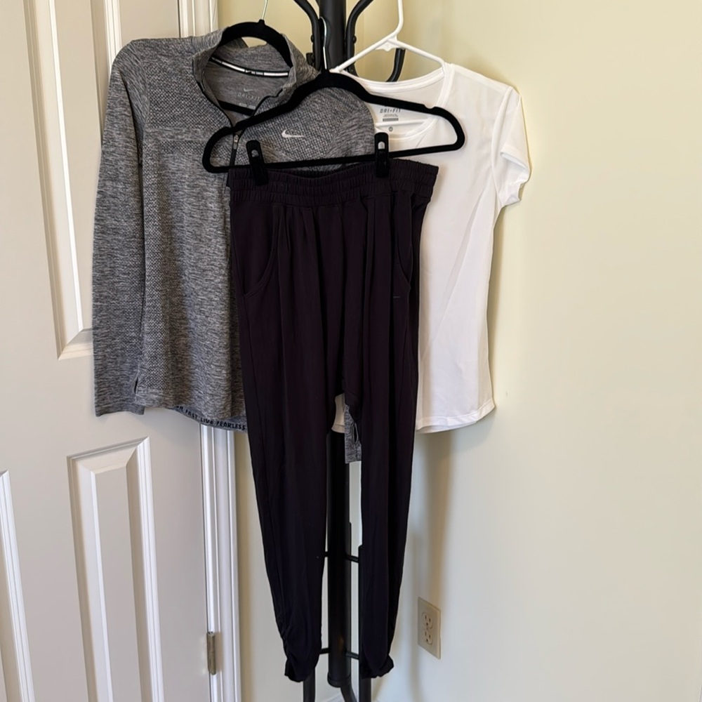 Women’s Nike Dri-fit Bundle